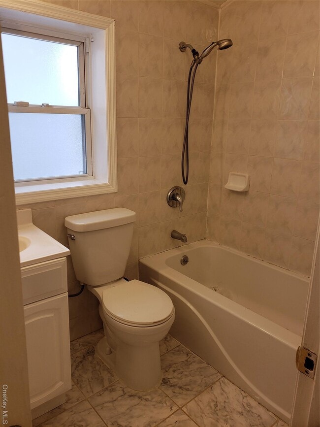 Building Photo - 224-26 Edmore Ave