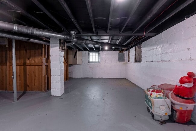 Building Photo - 4102 Sunset Ave