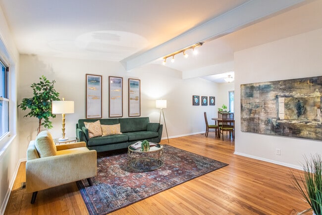 Building Photo - 1541 Sagamore Dr NE