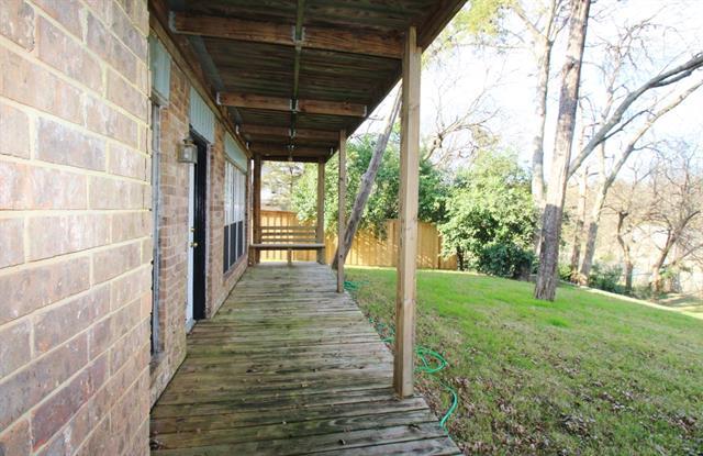 Building Photo - 313 Woodhaven Dr