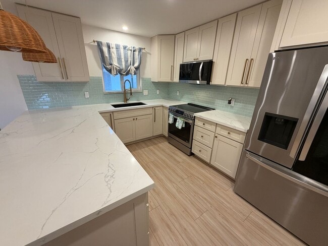 Building Photo - Oceanview Estates Ohana