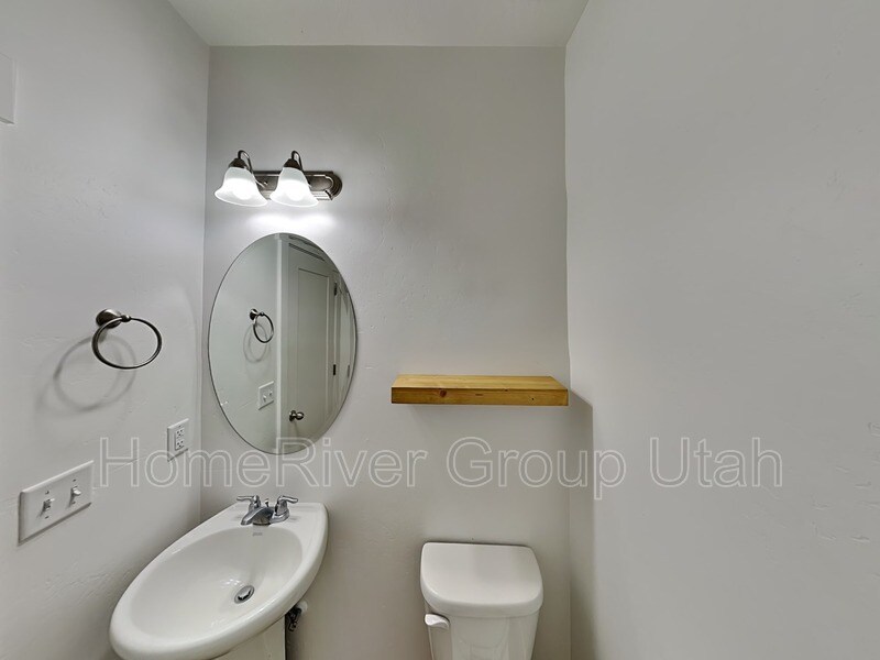 Building Photo - 836 E 340 S