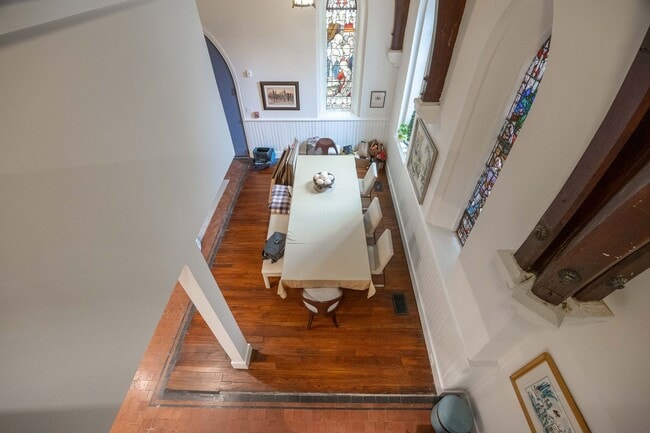 Building Photo - Newbold Square Church