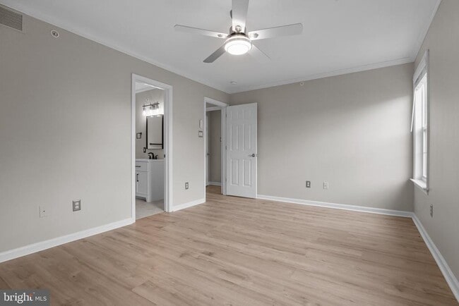 Building Photo - 115 Goldfinch Ct