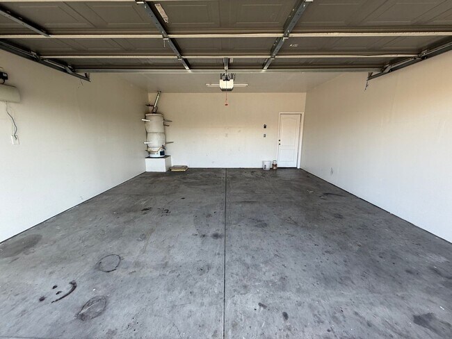 Building Photo - 2623 Bagwell Ct