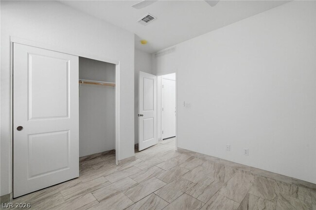Building Photo - 8025 Texas Hls St