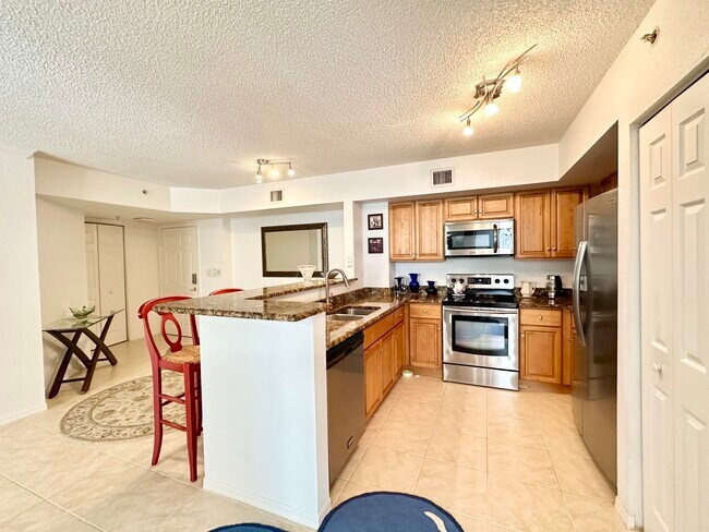 Building Photo - 1801 N Flagler Dr