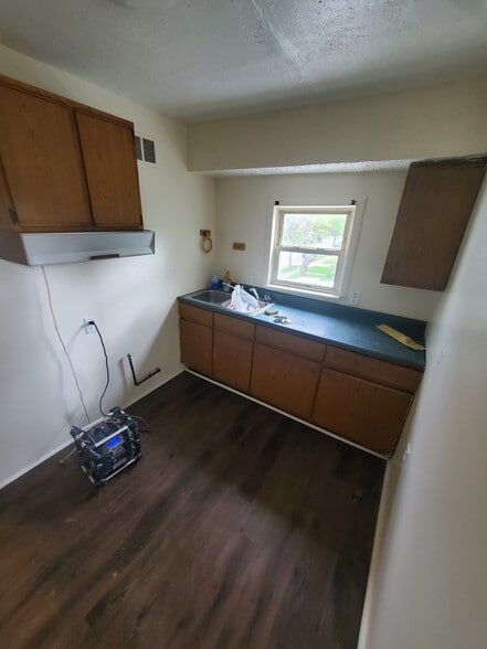 Building Photo - 370 Cole Ave