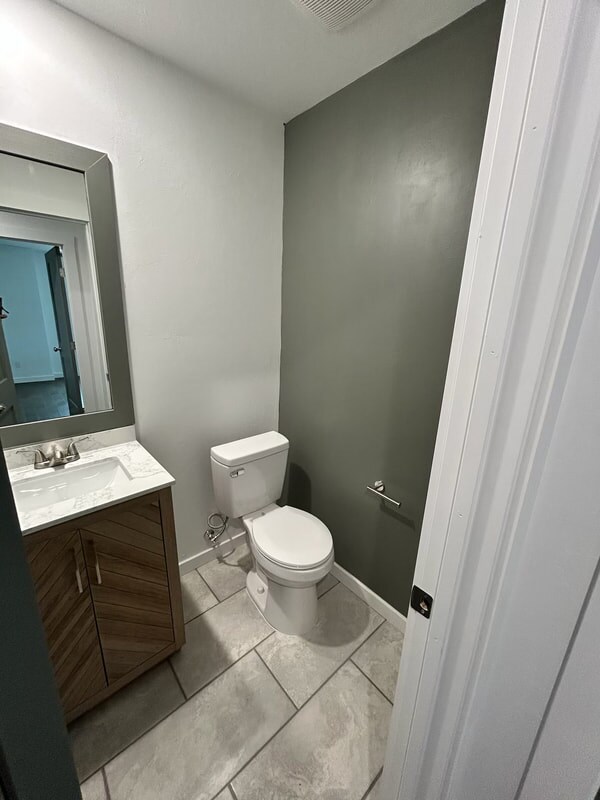 Building Photo - 4600 Lincoln St