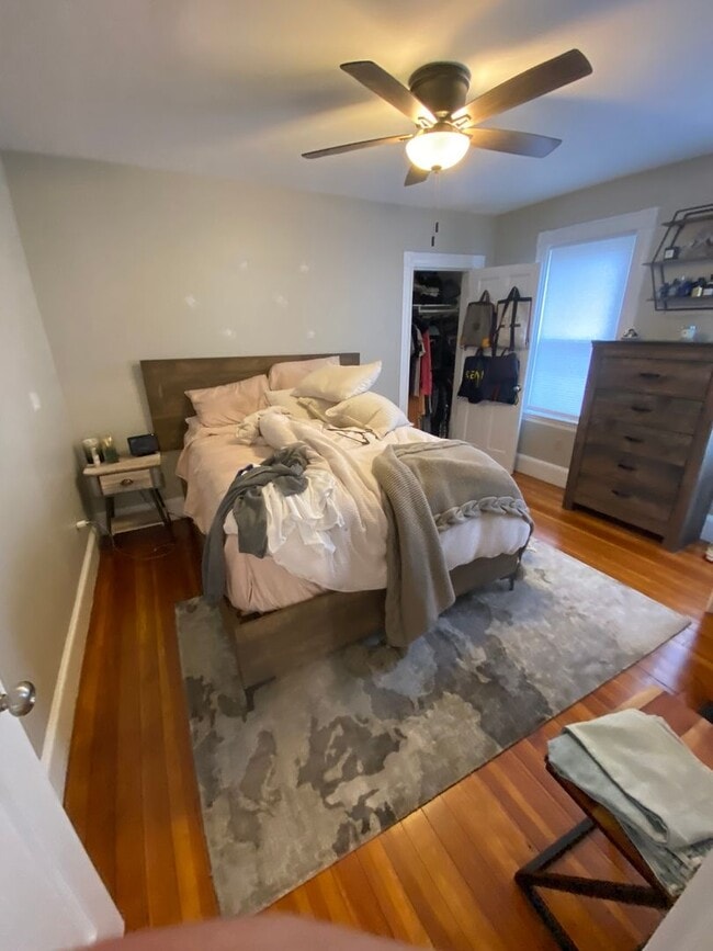 Building Photo - Huge 4 bed unit in Quincy