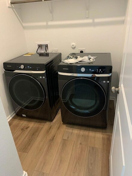 Building Photo - 229 Sonterra Dr