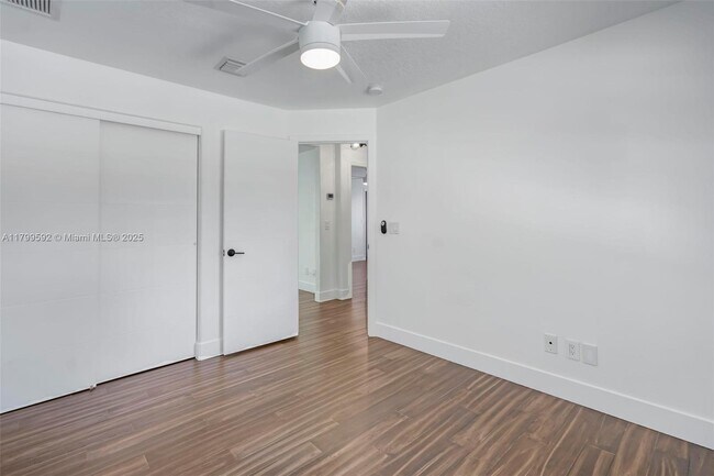 Building Photo - 5050 Greenwich Preserve Ct