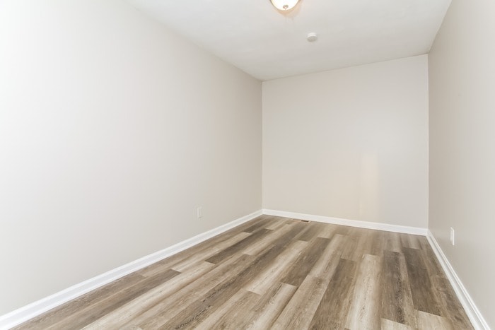 Building Photo - 208 Silverstone Dr