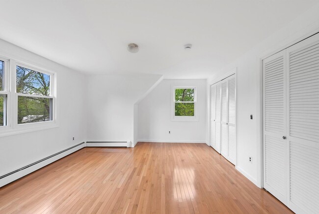 Building Photo - 1375 3rd St