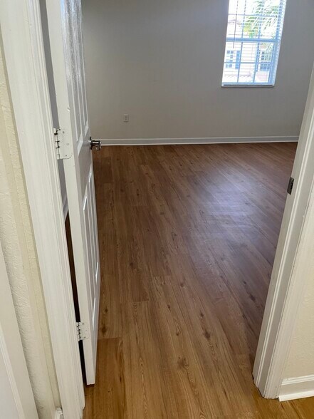 Building Photo - 9362 SW 171st Ave