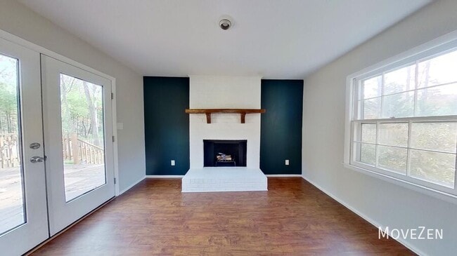 Building Photo - 931 Pinafore Dr