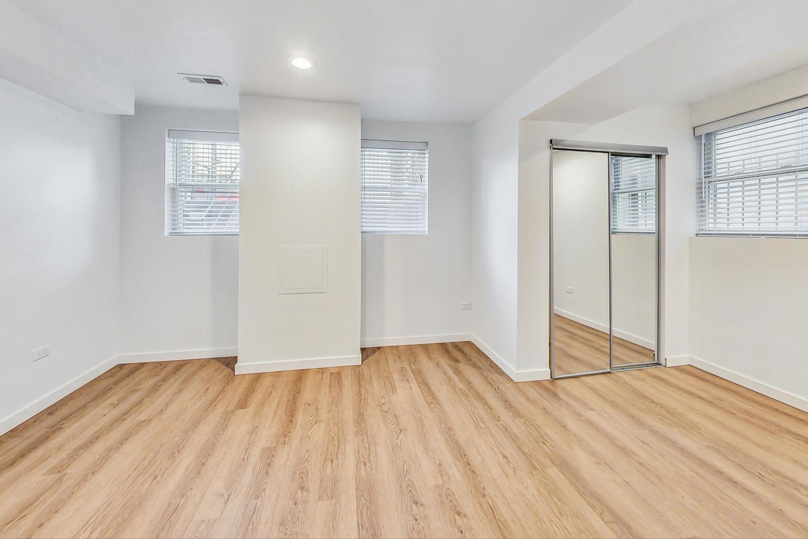 Building Photo - 2002 W Coulter St