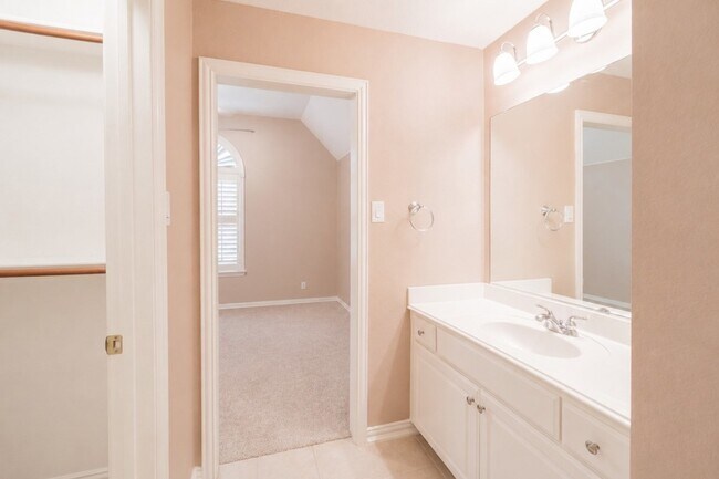 Building Photo - 4453 Red Barn Dr