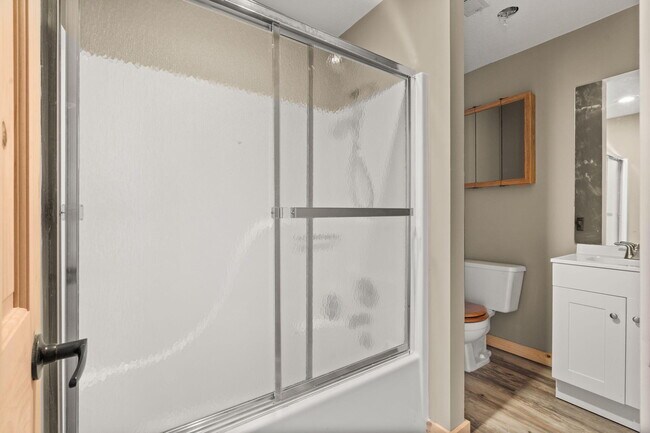 Building Photo - 42 Irish Hills Blvd