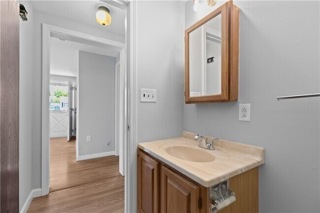 Building Photo - 32 Prince Henry Ave