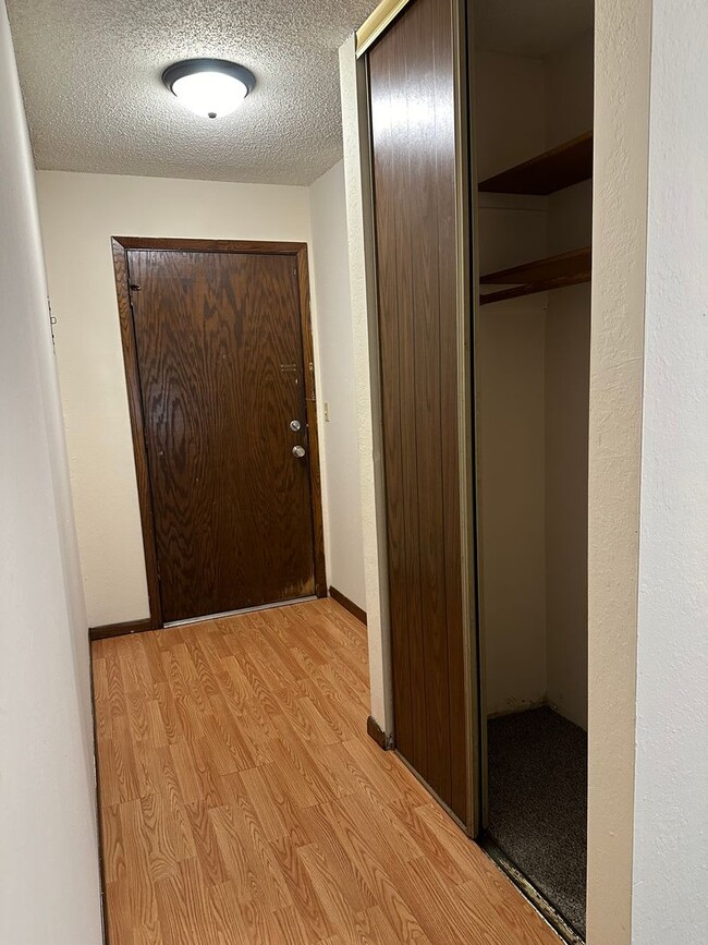 Building Photo - One Bedroom