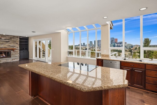 Building Photo - 9610 SE 7th St