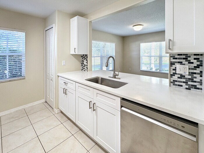 Building Photo - 5406 Fieldstone Dr