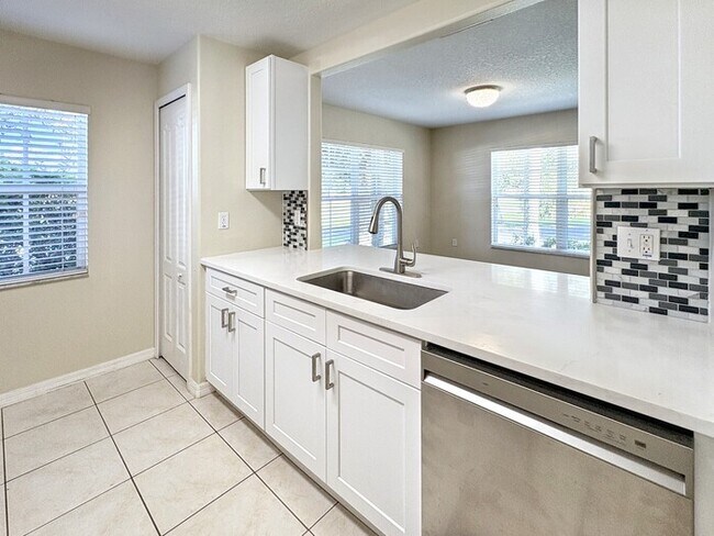 Building Photo - 5406 Fieldstone Dr