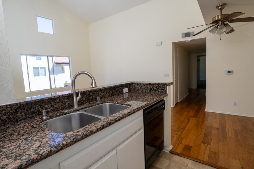 Building Photo - 21314 Nandina Ln