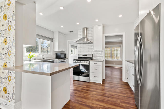 Building Photo - 2808 W Grand Ave