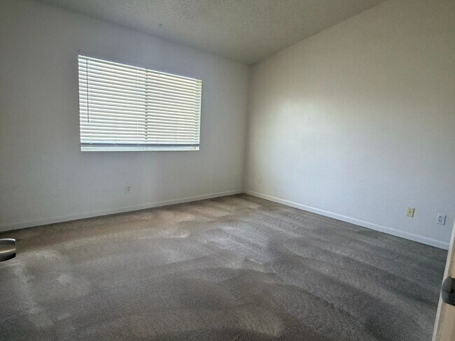 Building Photo - Move-In Ready Rosamond 3BR/2BA Home w/ Landscaping + Garage + Upgrades!