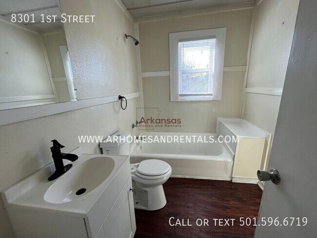 Building Photo - 8301 1st St