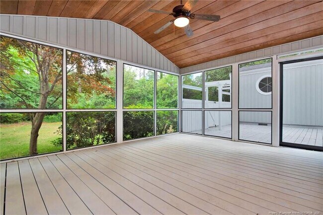 Building Photo - 3305 Hutton Pl