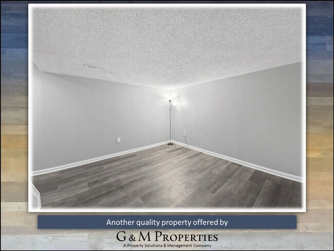 Building Photo - Rarely Available 1-Bedroom Townhouse in Henrietta: Updated & Amenity-Filled!