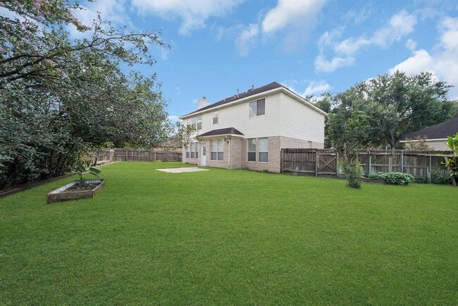 Building Photo - 15322 Vintage Oak Ln