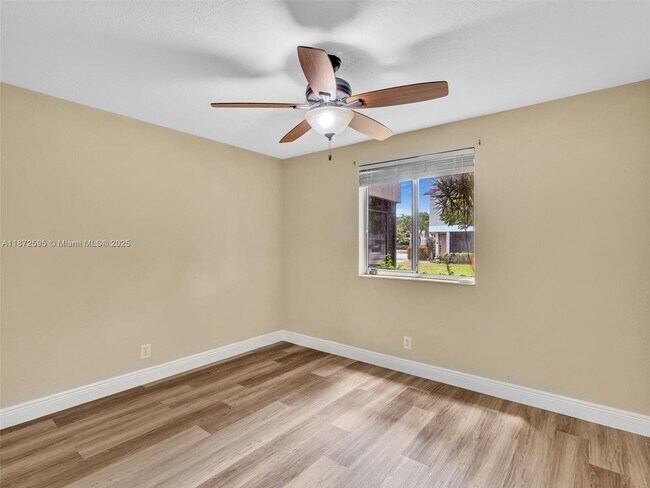 Building Photo - 612 Gardens Dr
