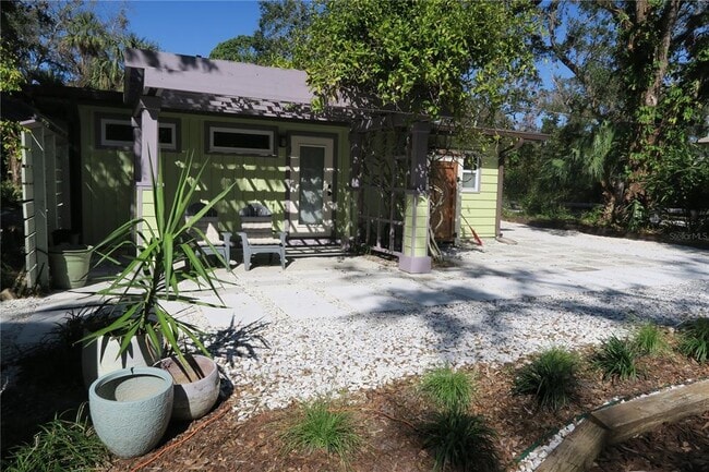 Building Photo - 3400 Clark Dr
