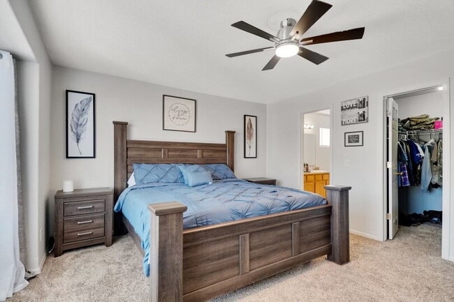 Building Photo - 2205 Meadowlark Ln