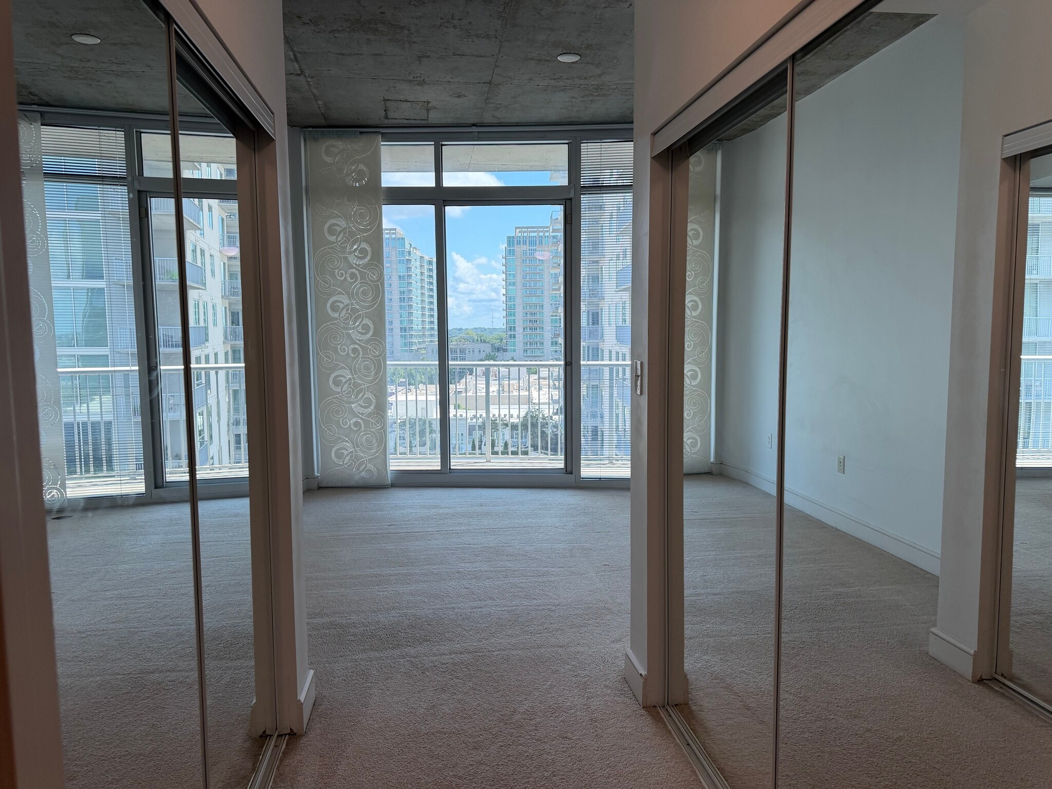 Ample Custom Closet Space - 950 W Peachtree St NW