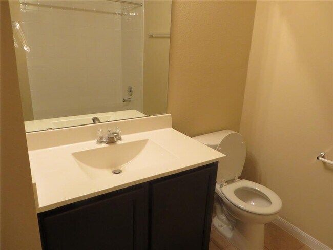 Building Photo - 505 Pinnacle Dr