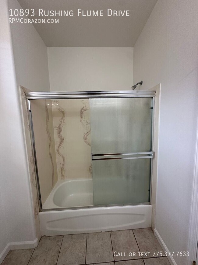 Building Photo - 10893 Rushing Flume Dr