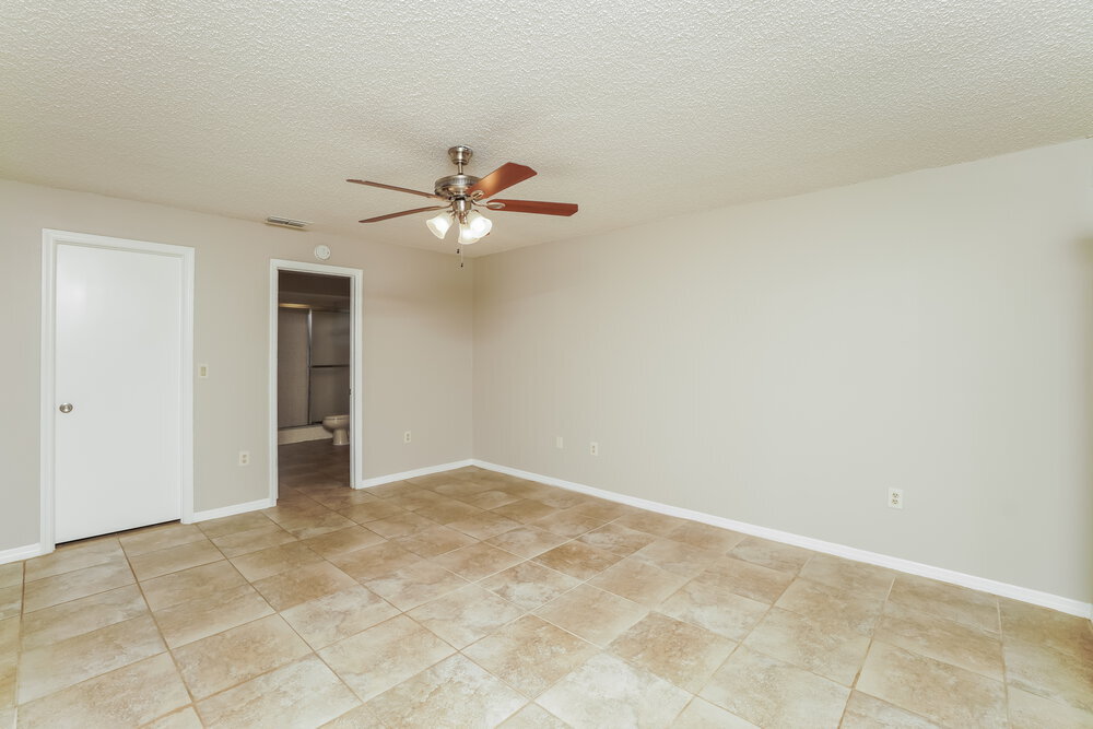 Building Photo - 13081 Hanley Dr