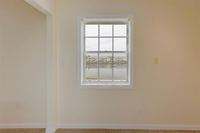Building Photo - 222 Pompano Dr SE