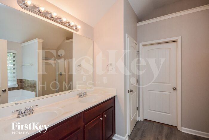 Building Photo - 9180 Gallitin Dr SW