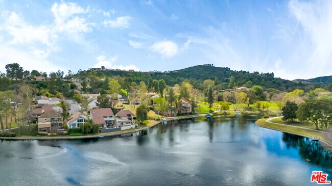 Building Photo - 4612 Park Granada