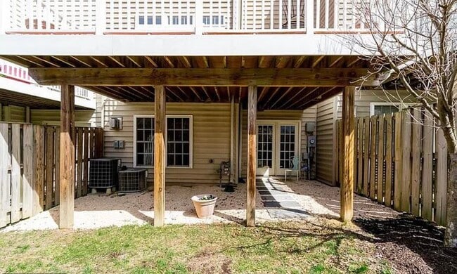 Building Photo - 9638 Parson Massey Pl