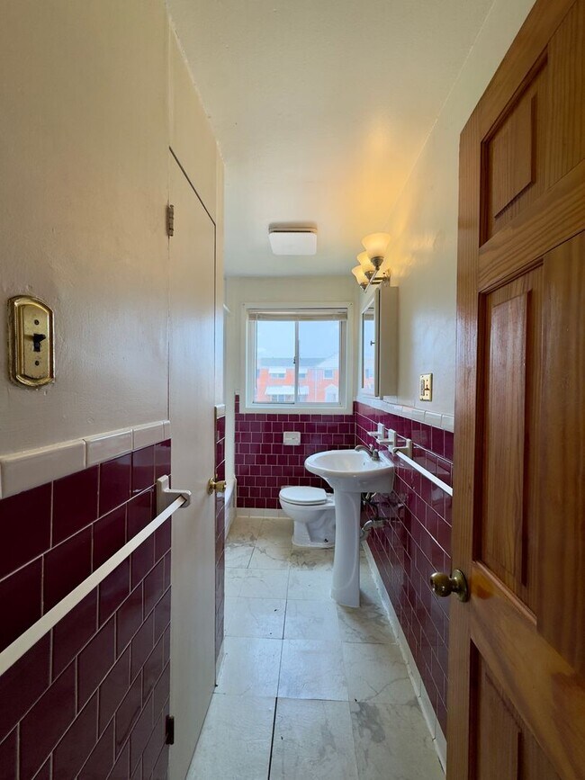 Building Photo - Charming 3 Bedroom/ 1.5 Bathroom Townhome in Frankford, MD!