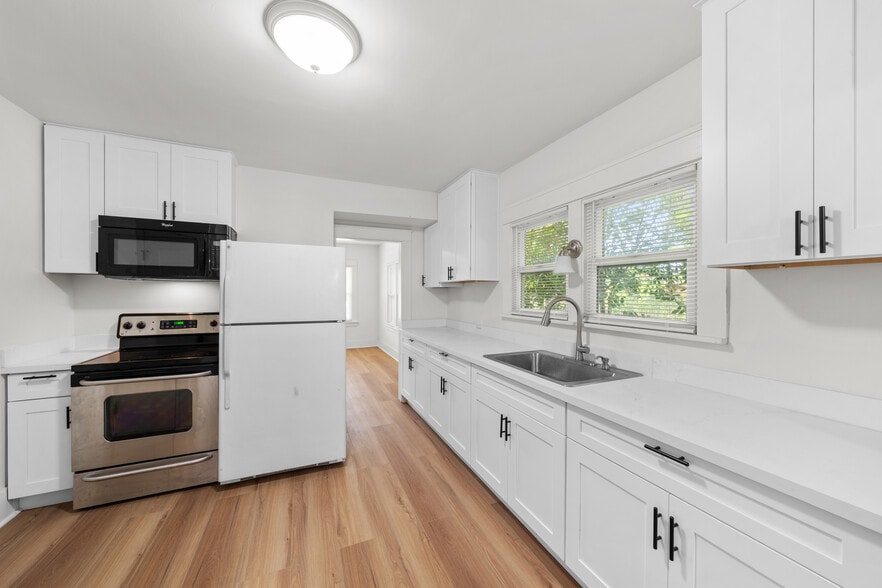 Kitchen - 4716 7th Ave NE