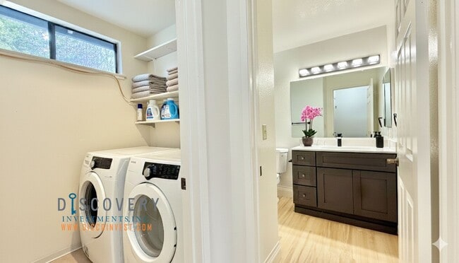 Building Photo - Spacious One Bedroom Condominium at Judro Manor