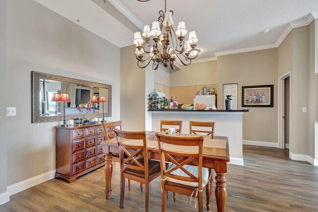 Building Photo - 616 Clearwater Park Rd